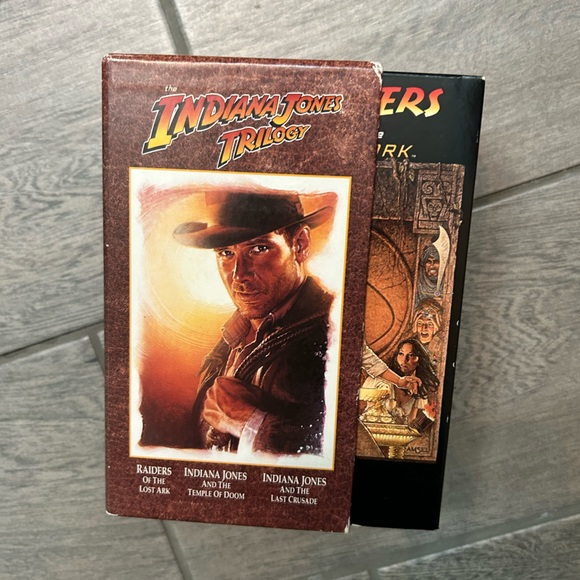 Indiana Jones trilogy VHS boxed set trilogy collector’s edition raiders lost ark - Picture 5 of 13